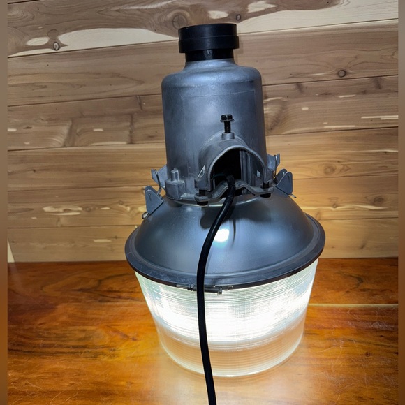 18” Aluminum LED Industrial Streetlight Security Pole Mountable Barn Lamp Light - Picture 7 of 12